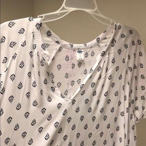 Old navy shirt